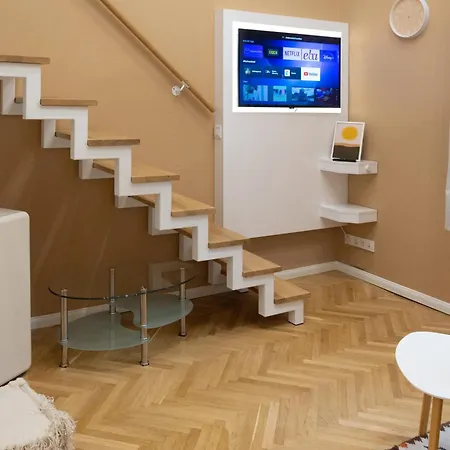 Luther Cappucino For 3 People, Free Ac * Budapest