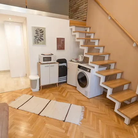 Luther Cappucino For 3 People, Free Ac Budapest