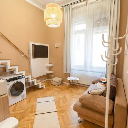 Luther Cappucino For 3 People, Free Ac * Budapest